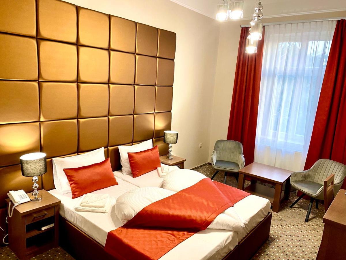 Borostyan Panzio Hotell Kaposvár Exteriör bild