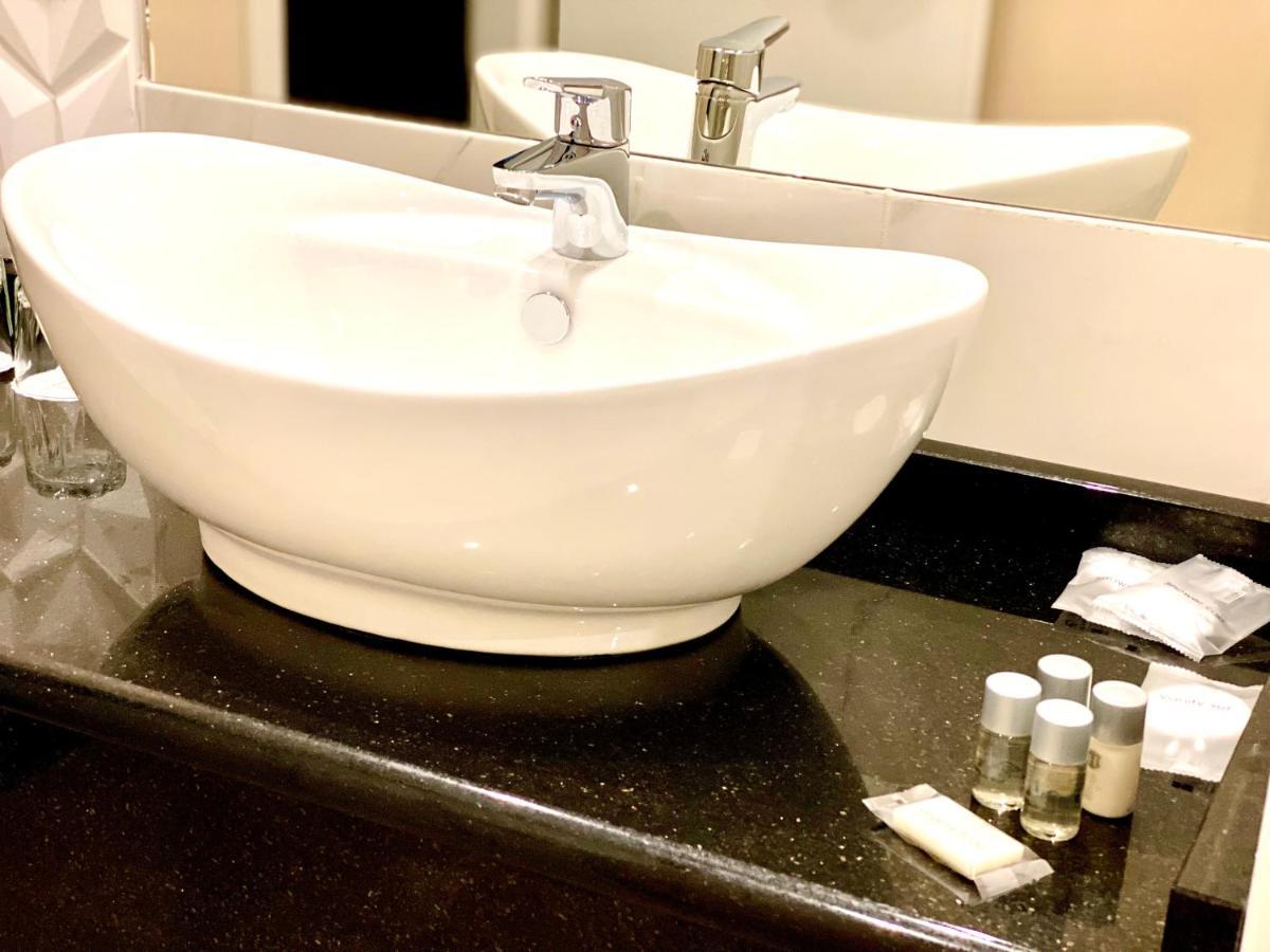 Borostyan Panzio Hotell Kaposvár Exteriör bild