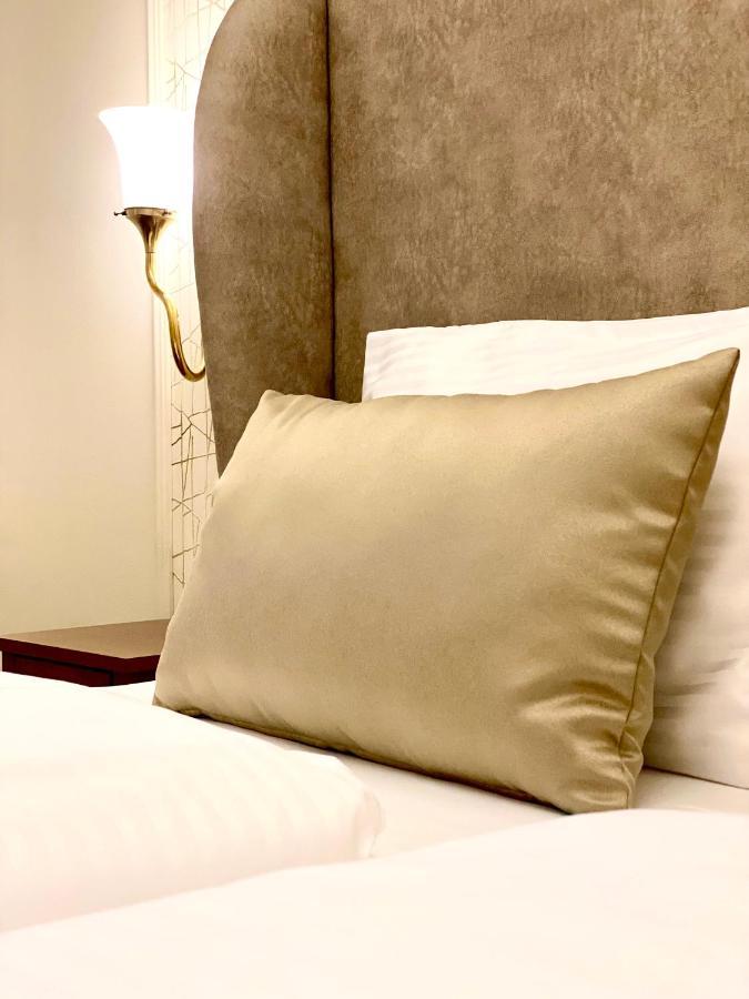 Borostyan Panzio Hotell Kaposvár Exteriör bild