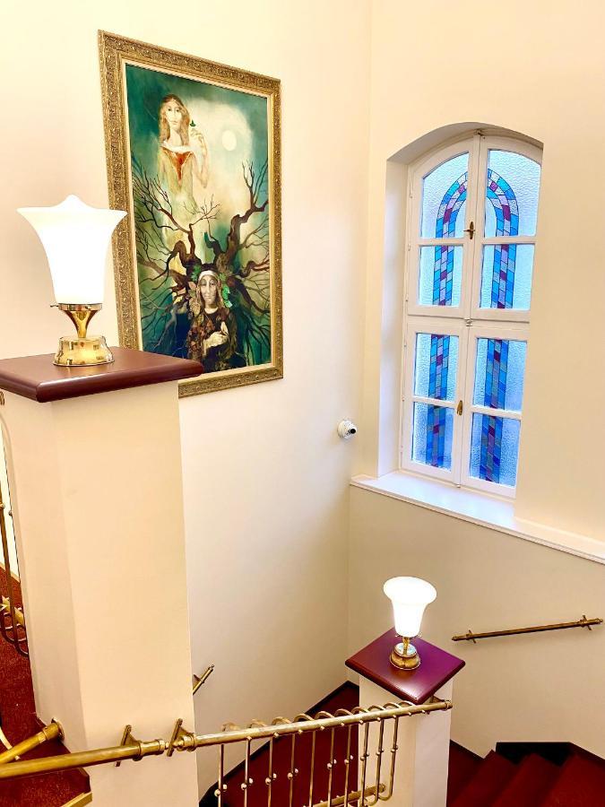 Borostyan Panzio Hotell Kaposvár Exteriör bild