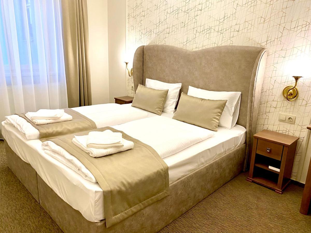 Borostyan Panzio Hotell Kaposvár Exteriör bild