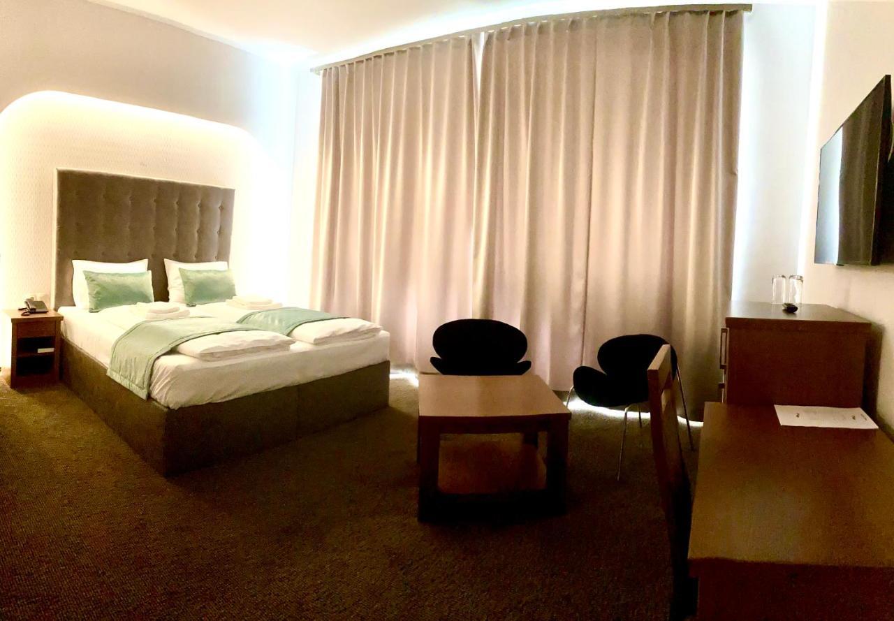Borostyan Panzio Hotell Kaposvár Exteriör bild