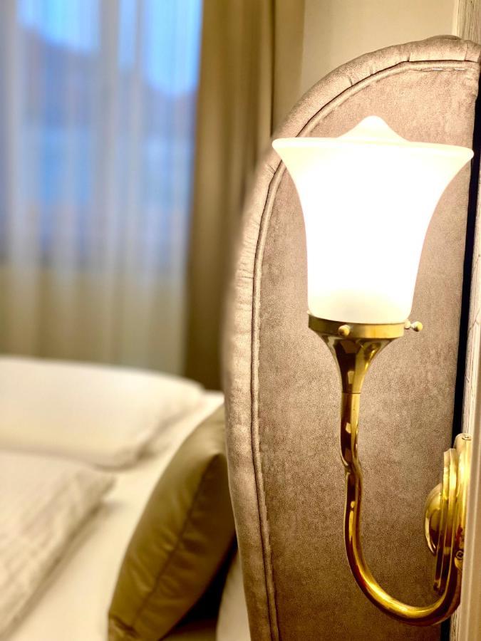 Borostyan Panzio Hotell Kaposvár Exteriör bild